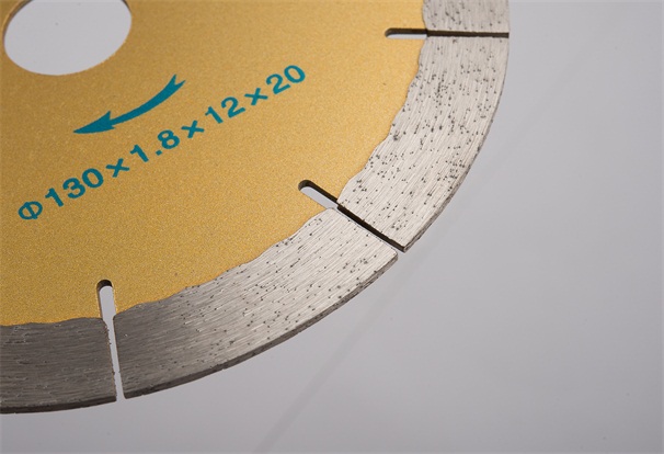 被微晶石鋸片切割后的微晶石還需要進(jìn)行哪些工序完成鋪貼呢？